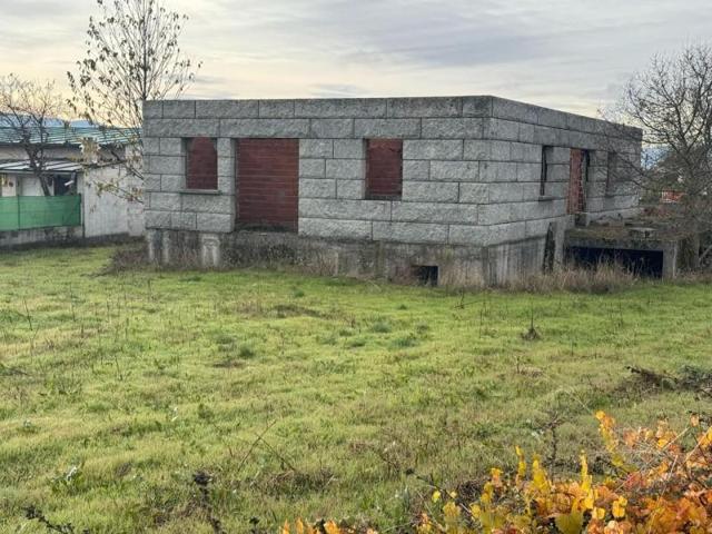 Chalet en venta en Toral de los Vados, León - Villadecanes photo 0