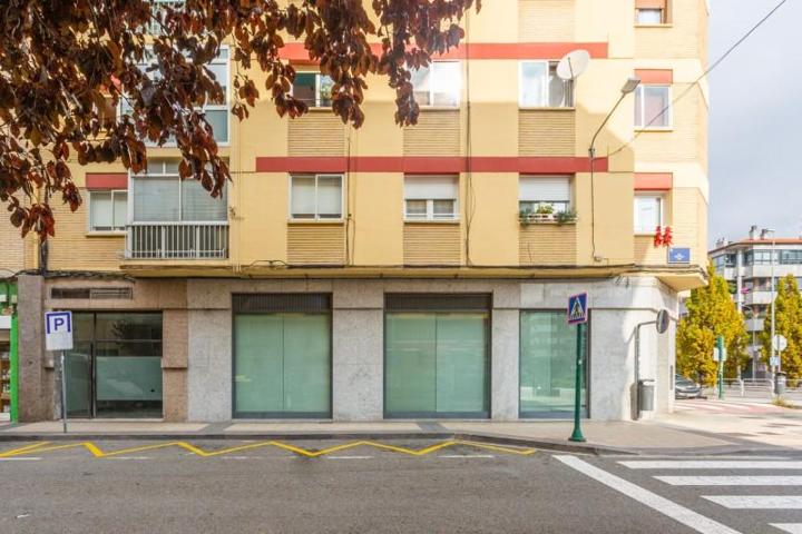 Local comercial en venta en Berriozar, Berriozar photo 0