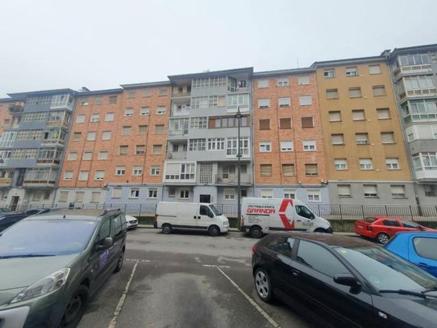 Piso en venta en Avilés, La Luz photo 0