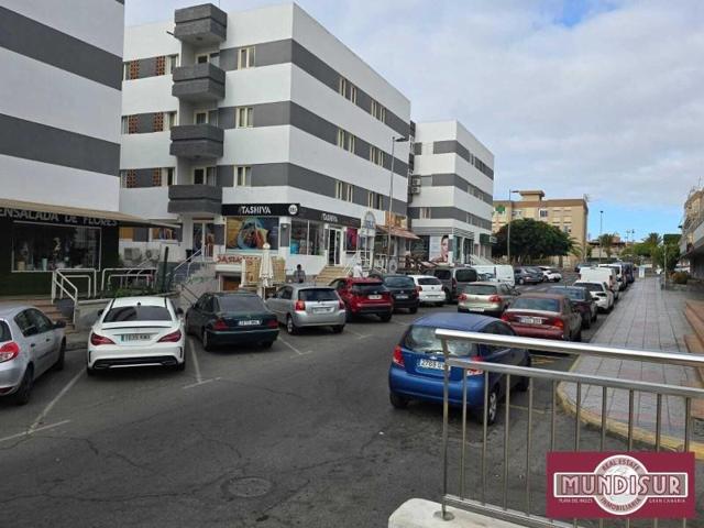 Local comercial en venta en San Bartolomé de Tirajana, San Fernando photo 0