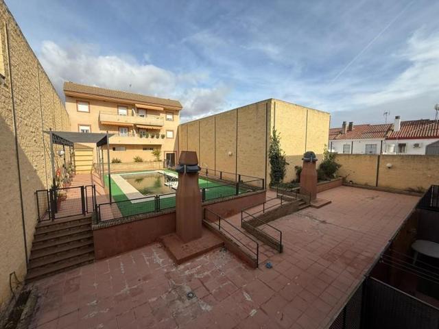 Piso en venta en Pilas photo 0