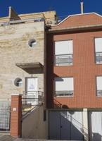 Adosada en venta en Carrión de Calatrava, Castilla la mancha photo 0