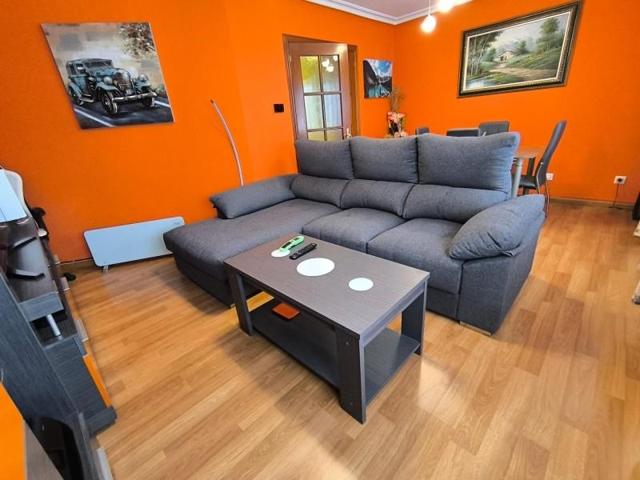 Apartamento en venta en San Andrés del Rabanedo, Trobajo del Camino photo 0