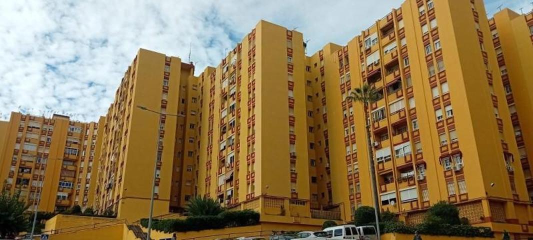 Piso en venta en Algeciras, Piso en Urb. Torrealmirante photo 0