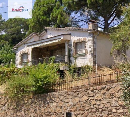 Chalet en venta en Sotillo de la Adrada, Área de Sotillo de la Adrada photo 0