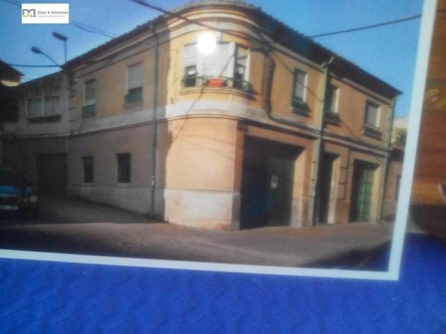 Casa en venta en La Bañeza, La Bañeza photo 0