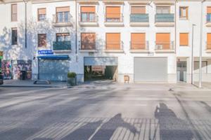 Local comercial en venta en Ogíjares, Plaza alta photo 0