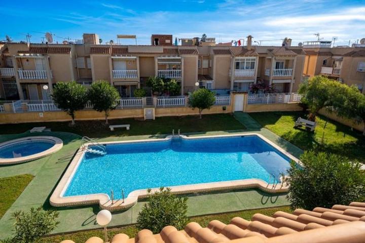 Apartamento en venta en Torrevieja, Parque las naciones photo 0