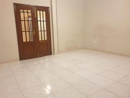 Piso en venta en Utrera, Utrera photo 0