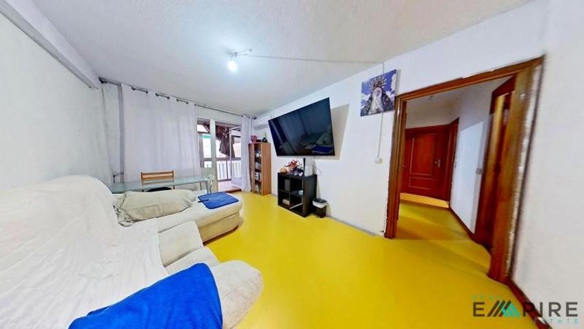 Piso en venta en Parla, Calle Fuentebella, 28981 photo 0