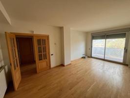 Piso en venta en Yebes, Castilla la mancha photo 0