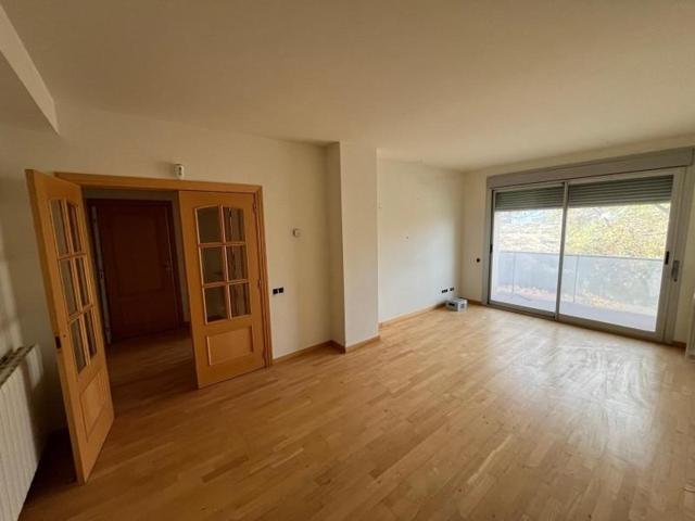 Piso en venta en Yebes, Castilla la mancha photo 0