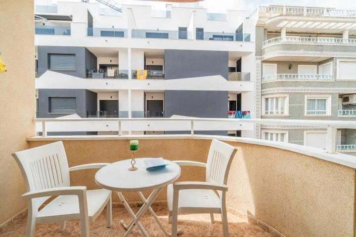 Apartamento en venta en Torrevieja, Centro photo 0