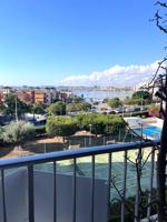 Apartamento en venta en Torrevieja, Torrevieja photo 0