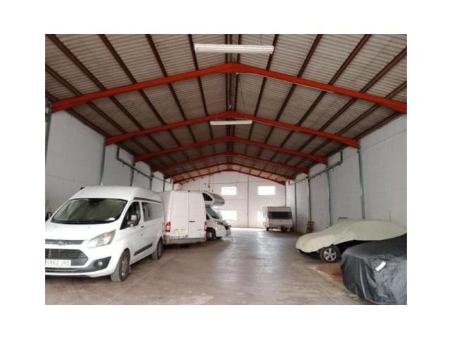 Nave industrial en venta en L'Alcudia de Crespins photo 0