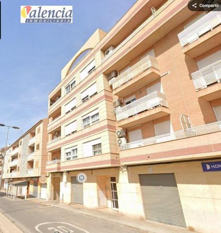 Piso en venta en La Pobla de Vallbona, Casco urbano photo 0