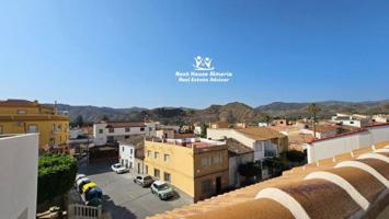 Adosada en venta en Cantoria, Cantoria photo 0