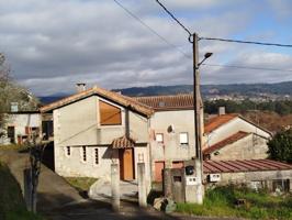 Casa con terreno en venta en Arbo photo 0