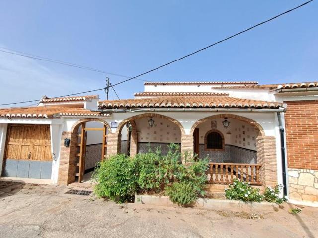 Chalet en venta en Alzira, Urbanización Respirall photo 0