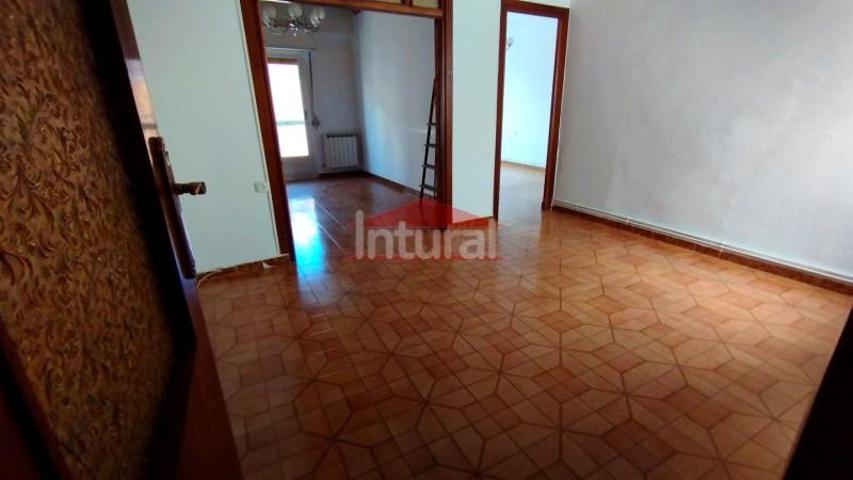 Piso en venta en Albacete, Calle Zapateros, 02315 photo 0
