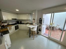 Adosada en venta en Piles photo 0