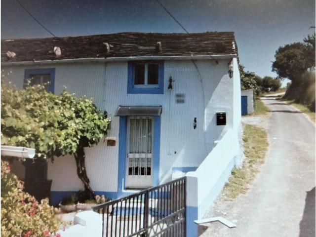 Casa con terreno en venta en Ortigueira photo 0