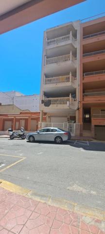 Apartamento en venta en Guardamar del Segura, Pueblo photo 0