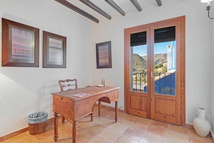 Adosada en venta en Relleu photo 0