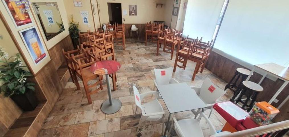 Local comercial en venta en Arcos de la Frontera, Barrio bajo photo 0