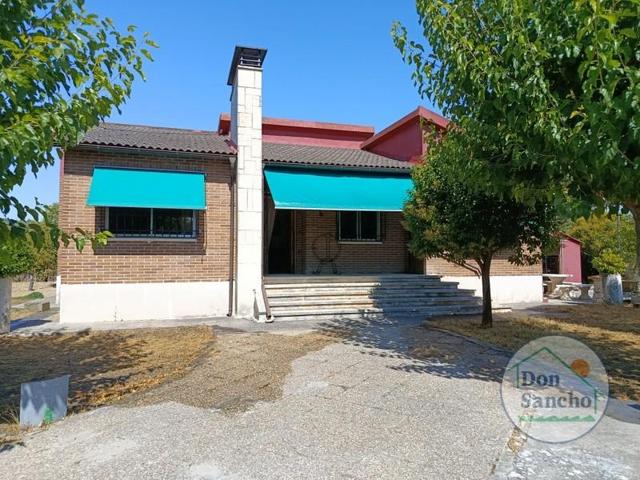 Chalet en venta en Castronuevo de Esgueva photo 0