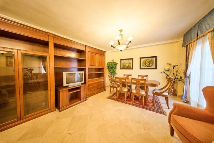 Piso en venta en Ogíjares, Plaza alta photo 0