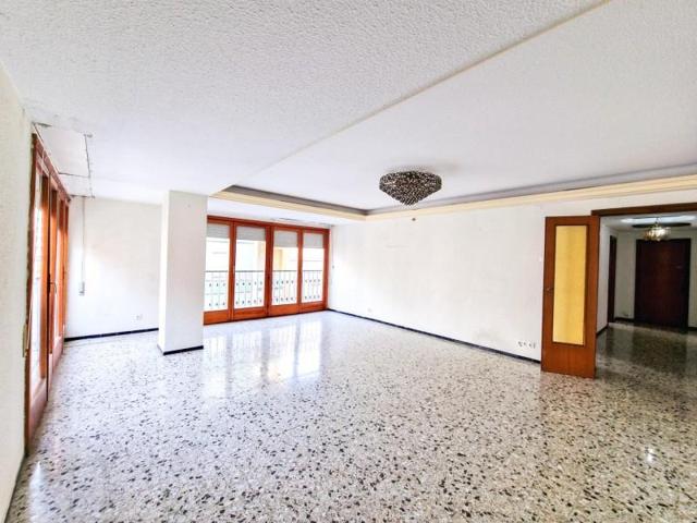 Piso en venta en Elche, Corazon de Jesus photo 0