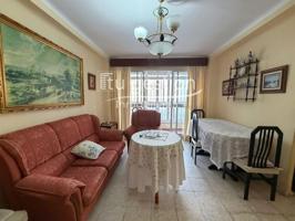 Piso en venta en Torremolinos, Costa del Sol Occidental-Área de Benalmádena-Costa photo 0