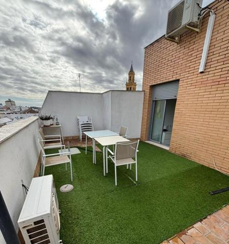 Duplex en venta en Alcalá de Guadaira, Zona Centro photo 0