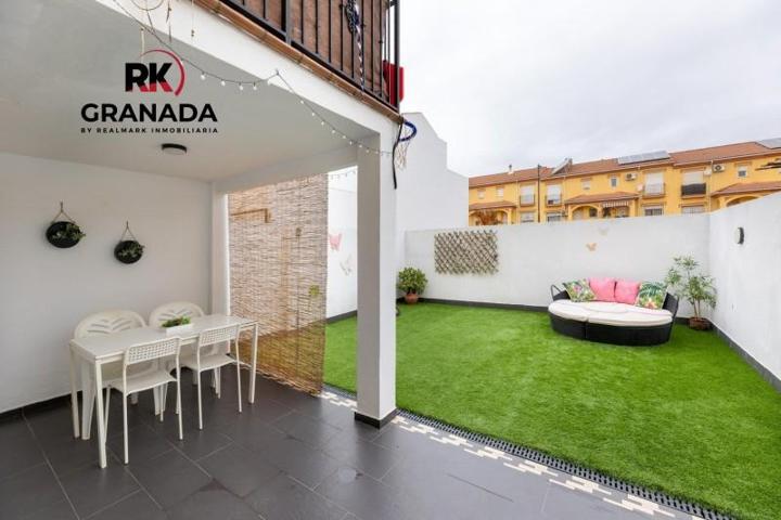 Adosada en venta en Vegas del Genil, Vega de granada zona noroeste photo 0