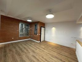 Oficina en venta en Leganés, Carrascal photo 0