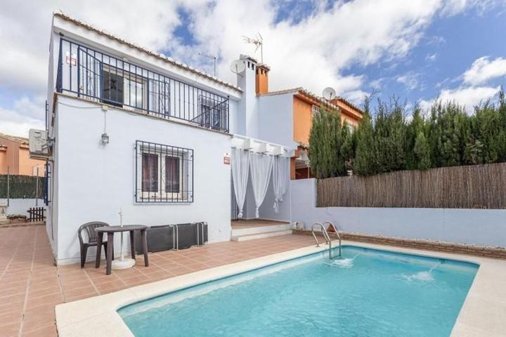 Casa en venta en Jun, Vega de granada zona noroeste photo 0