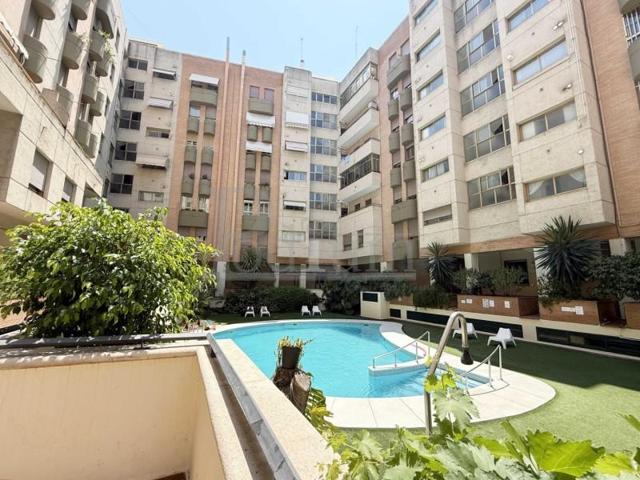 Apartamento en venta en Sevilla, Nervion - Viapol photo 0