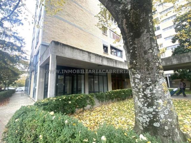 Local comercial en venta en Pamplona, Pamplona photo 0