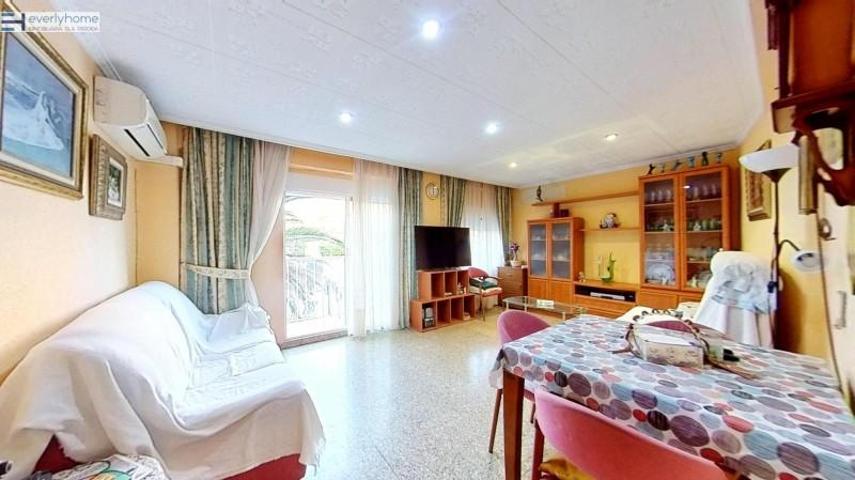 Piso en venta en Valencia, Playa de la Malvarrosa photo 0