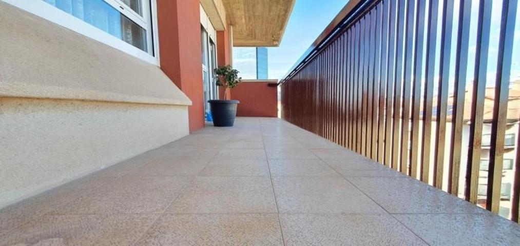 Piso en venta en Sabadell, Creu alta photo 0
