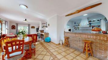 Chalet en venta en Montserrat, Montserrat photo 0