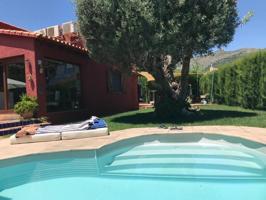 Chalet en venta en Orba, Orba photo 0