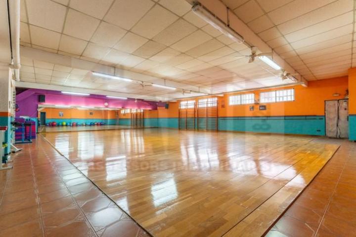 Local comercial en venta en Reus, Avda. Salou photo 0