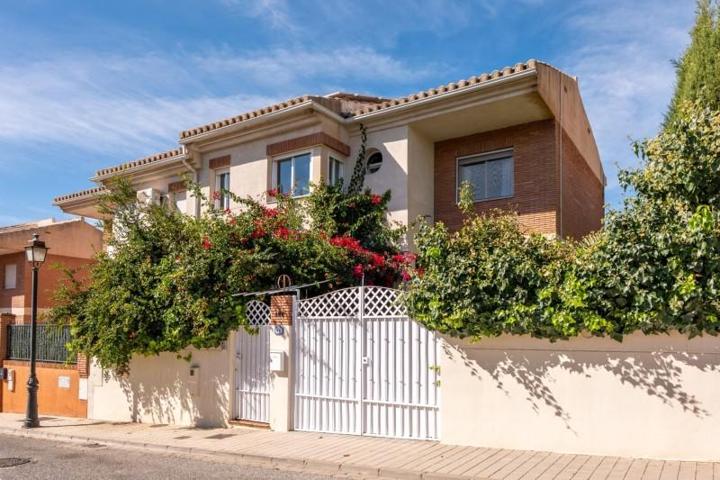 Bungalow en venta en Huétor Vega, Los rebites photo 0