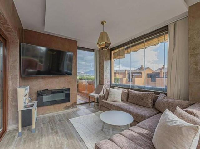 Apartamento en venta en Estepona, Estepona East - Atalaya photo 0