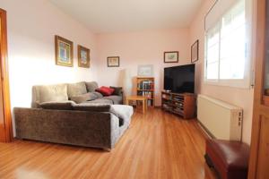 Casa en venta en Vilanova i la Geltrú, La Collada photo 0