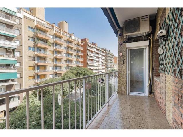 Piso en venta en Barcelona, Les Corts photo 0