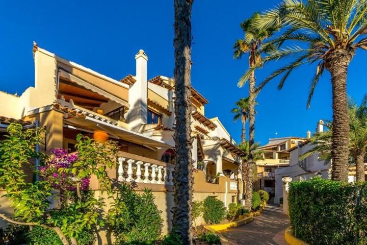 Atico Duplex en venta en Torrevieja, Playa de los locos photo 0