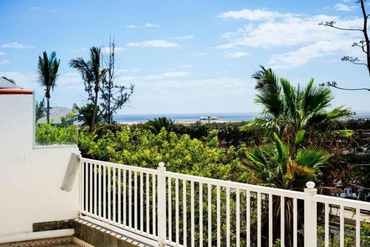 Bungalow en venta en San Bartolomé de Tirajana, Playa del Inglés photo 0